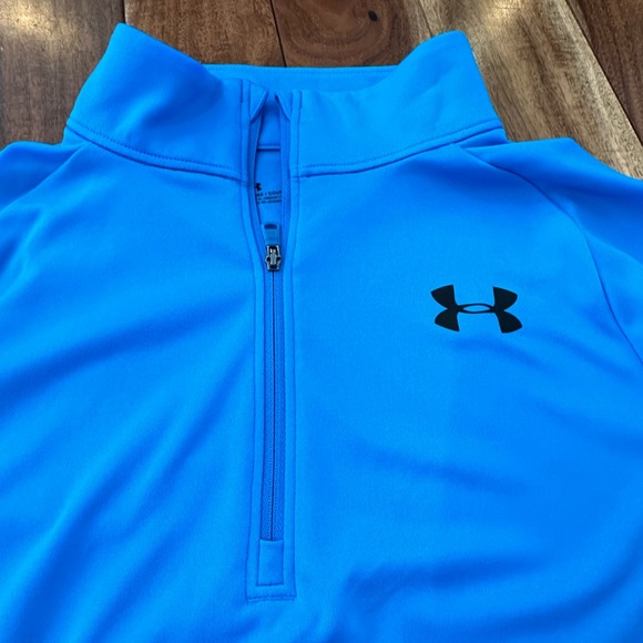 Under Armour teal blue long sleeve half collar tee.  Youth xl mint condition - Picture 3 of 3